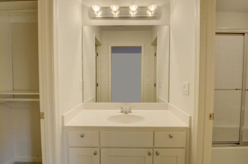 305 Hunting View Ct, Atlanta GA  30328-2779 exterior