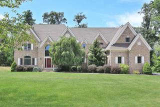 1 Stratford Ct, Warren, NJ 07059-5573