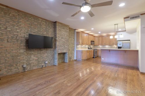 1235 Wabash Ave, Chicago, IL 60605-2435