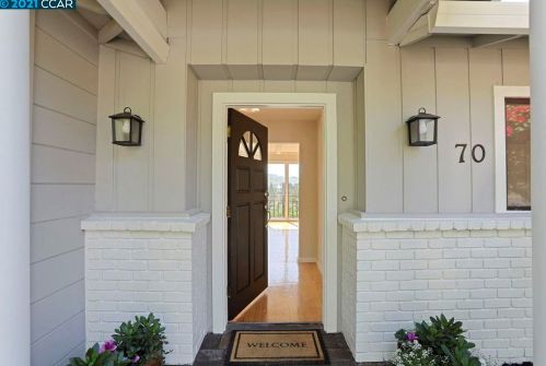 70 La Cresta Rd, Orinda, CA 94563-4146
