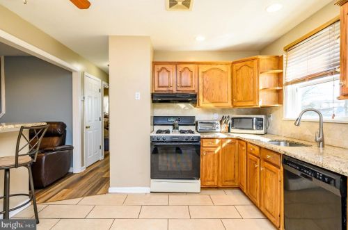 5 Petty Rdg Rd, Trenton NJ 08620-2419 exterior