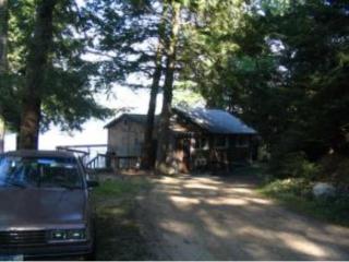 43 Baker Ave, Deerfield, NH 03037-1112