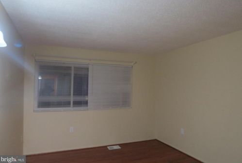 15253 Lodge Ter, Woodbridge VA  22191-3805 exterior
