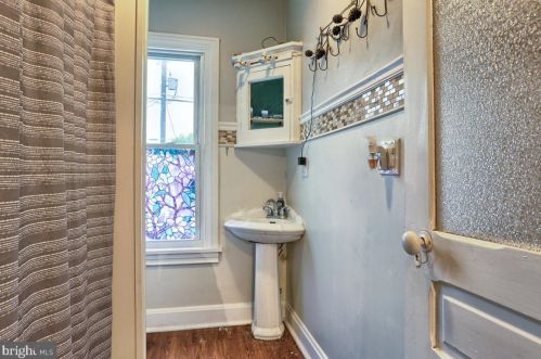 130 B St, Carlisle PA 17013-1907 exterior