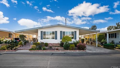 719 Glenlake Dr, Placentia, CA 92870-6402
