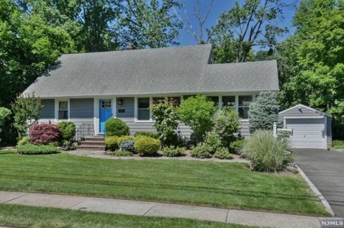 1108 Boulevard, N Milford, NJ 07646-2407