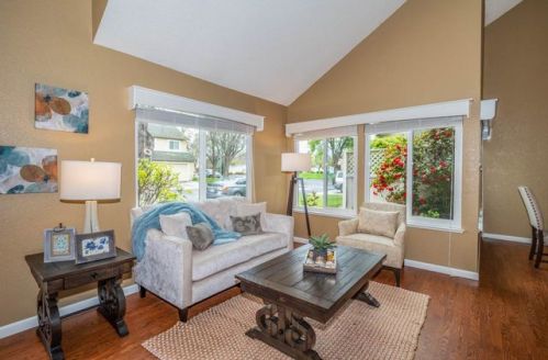 2120 Delucchi Dr, Pleasanton, CA 94588-8318