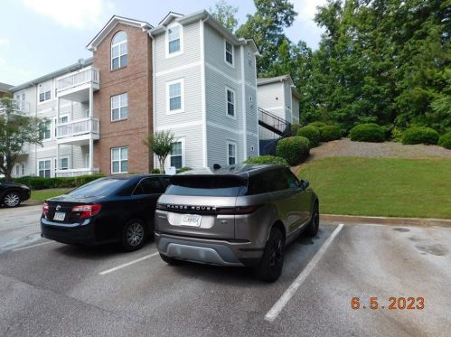 1395 Orchard Park Dr, Stone Mountain, GA 30083-1246