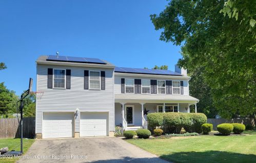 11 Mills Ln, Jackson Twp, NJ 08527-4551
