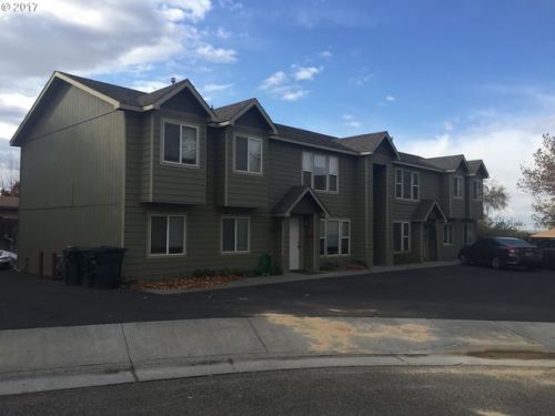 1380 8th Pl, Hermiston, OR 97838-7736