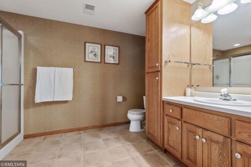3528 Crestmoor Dr, Saint Paul MN  55125-5028 exterior