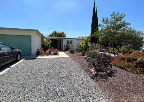 9682 Kennelly Ln, Anaheim CA  92804-5339 exterior