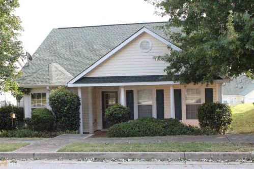 426 Fairlawn Dr, Stockbridge, GA 30281-7777