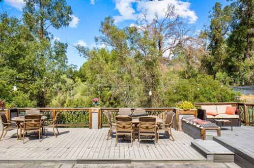 370 Yorkshire Cir, Anaheim CA 92808-1313 exterior