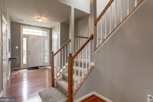 13110 Park Crescent Cir, Herndon VA  20171-2812 exterior