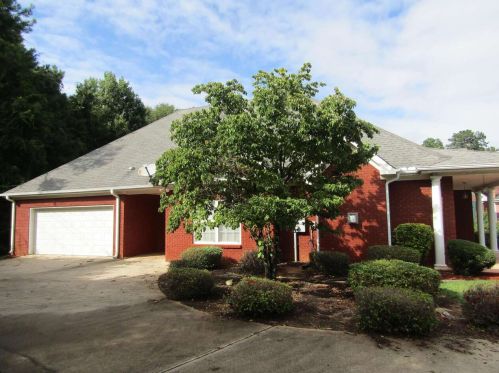 1259 Saxony Dr, Conyers GA  30013-6611 exterior