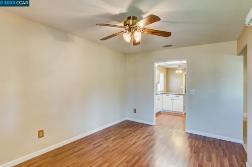142 White Sands Dr, Vacaville, CA 95687-3442