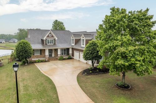 747 Brassie Falls Ln, Jefferson GA  30549-7941 exterior
