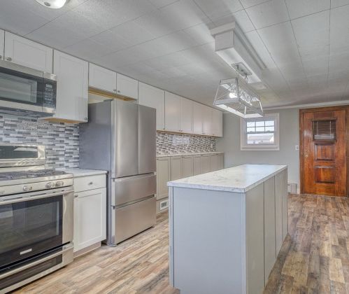 426 Emerson St, Vandergrift PA  15690-1520 exterior