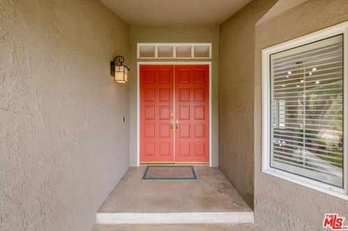 1110 Outlook Ln, Glendale, CA 91206-1835