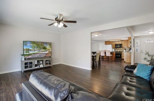 5543 Wentworth Dr, Riverside CA  92505-3151 exterior