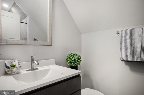 258 Speaks Ln, Harpers Ferry WV  25425 exterior