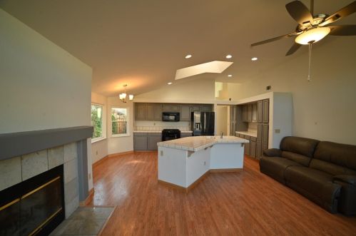 8937 White Star Way, Elk Grove, CA 95758-6209