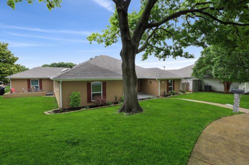 10104 Dove Trail Cir, Dallas, TX 75238-1410