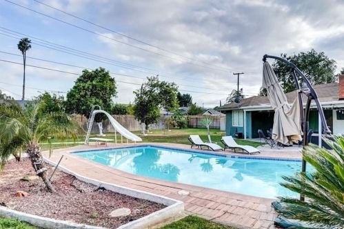 4310 Cecilia Ct, Riverside CA  92503-2711 exterior