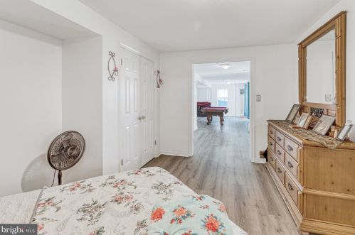12125 Darnley Rd, Woodbridge VA  22192-6615 exterior