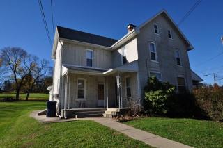44 Mertz Ln, Allentown, PA 18104-5933