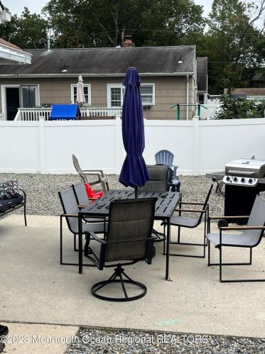 624 Tappan St, Lacey, NJ 08731-2146