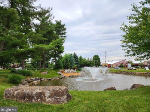 50 Valleybrook Dr, Lancaster PA  17601-4612 exterior