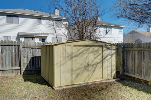 804 Calico Dr, Austin TX  78748-6404 exterior