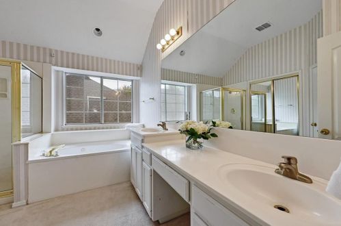 7811 Cheno Cortina Trl, Austin TX  78749-2717 exterior