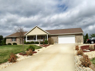 13824 White Pine Ln, Godfrey, IL 62035-3678