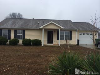 304 Country Gardens Dr, Fountain Inn SC  29644-3502 exterior