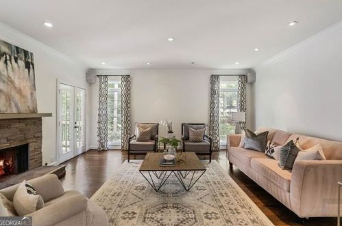 500 Highbrook Dr, Atlanta GA  30342-2319 exterior