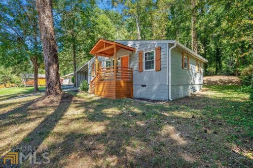 2335 Jackson Dr, Atlanta GA  30344-5404 exterior