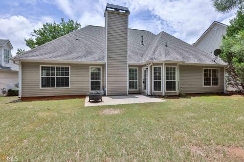 309 Westhill Dr, Newnan, GA 30265-5641
