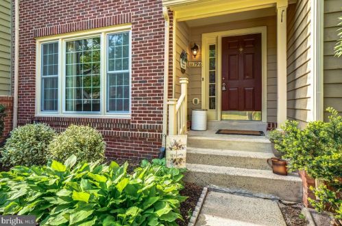 11796 Great Owl Cir, Herndon, VA 20194-1173