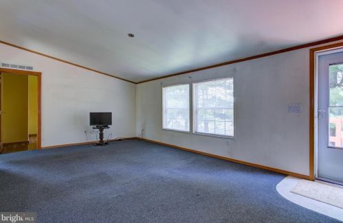 208 Bent Pine Ct, Lancaster PA  17603-2180 exterior