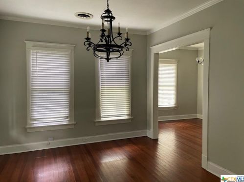 106 San Antonio St, Victoria, TX 77901-5940