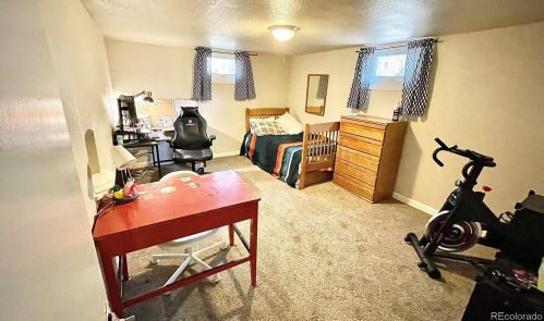 2038 6th Ave, Greeley CO  80631-7106 exterior