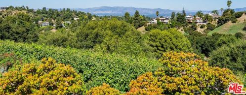 15757 Regal Woods Pl, Van Nuys, CA 91403-4824