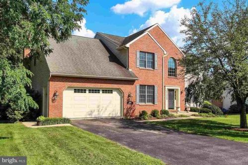 2765 Stevenson Dr, York, PA 17404-8507