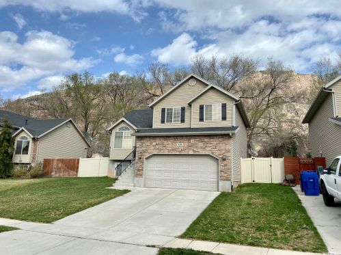 492 Quincy Ave, Ogden UT  84404-3894 exterior