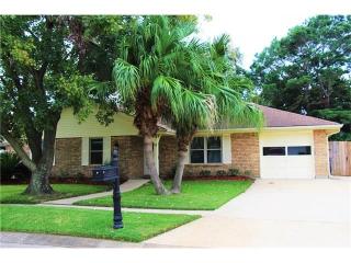 11 Cocodrie Ct, Kenner, LA 70065-2433