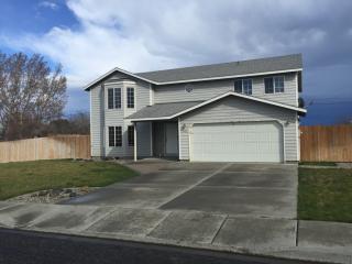 4901 Washington Pl, Kennewick, WA 99337-4442