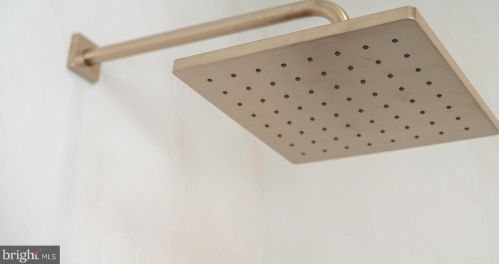 2302 Gordon St, Philadelphia PA 19132-4631 exterior